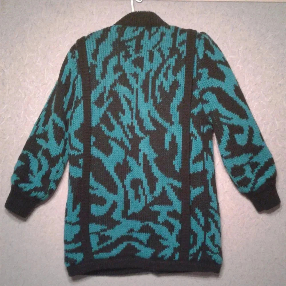 Women's Electric Blue with Black Jacquard Animal Pattern Sweater Size Small - Picture 2 of 6